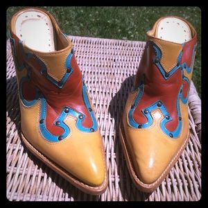 BCBG size 6 clogs/mules